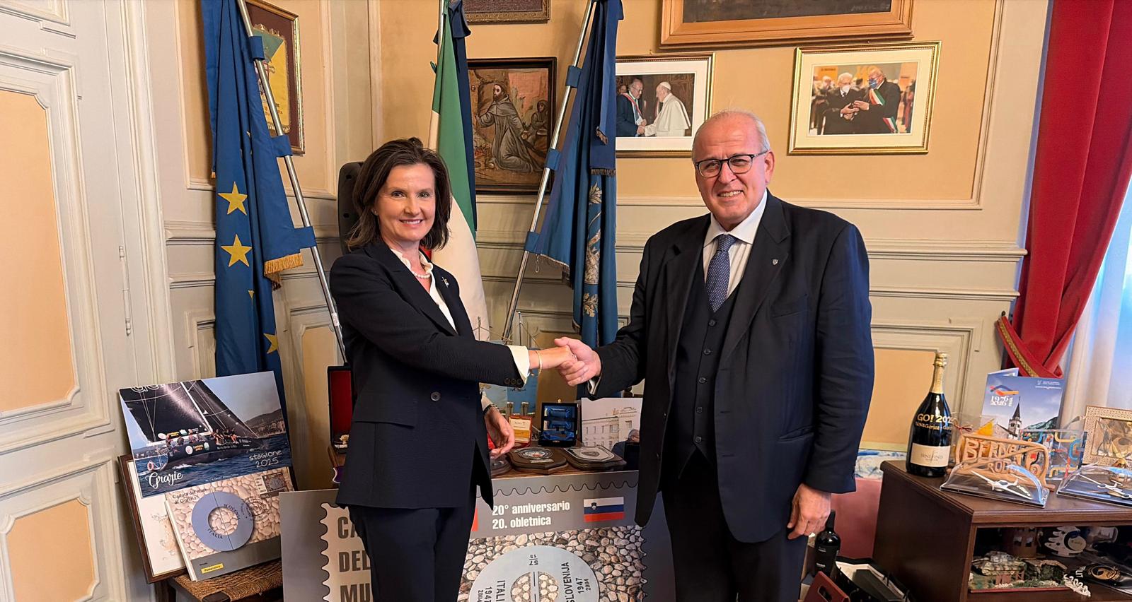 Immagine per Gorizia, l'ambasciatrice di Slovenia Melita Gabrič ricevuta in municipio dal sindaco Ziberna