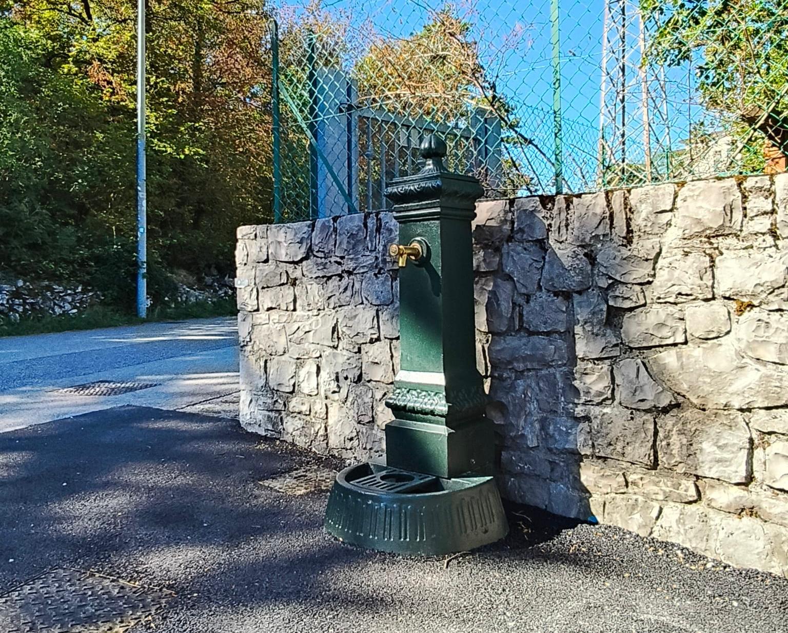 Immagine per Nuove fontanelle pubbliche, iniziati i lavori a Visogliano, in via di ultimazione ad Aurisina: investimento da 30mila euro