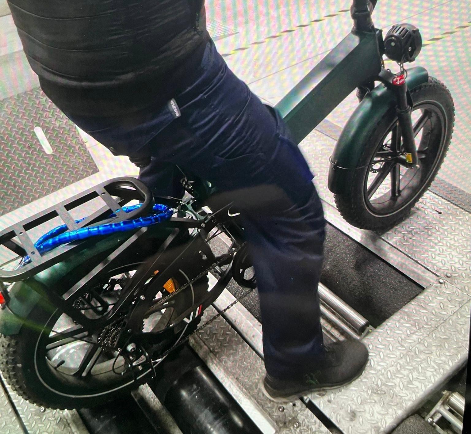Immagine per Monfalcone, sequestrata una bici elettrica truccata che raggiungeva i 40 chilometri orari senza pedalare