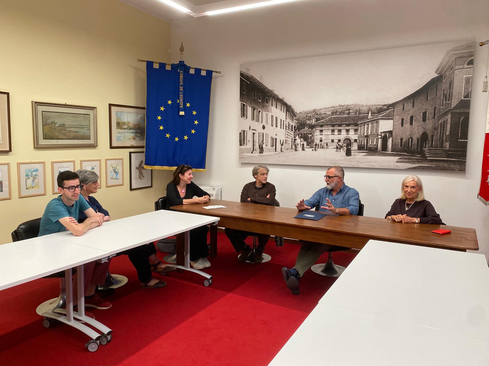 Immagine per Medea, 'Da Pacem Domine' risuona nel colonnato dell'Ara Pacis Mundi: è il canto per la pace 