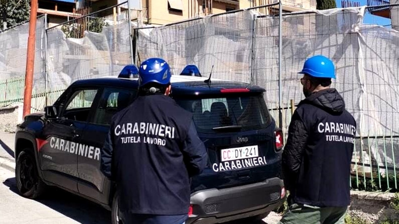 Copertina per Cantieri edili senza sicurezza, multe per 120mila euro a 5 aziende tra Gorizia e Cormons