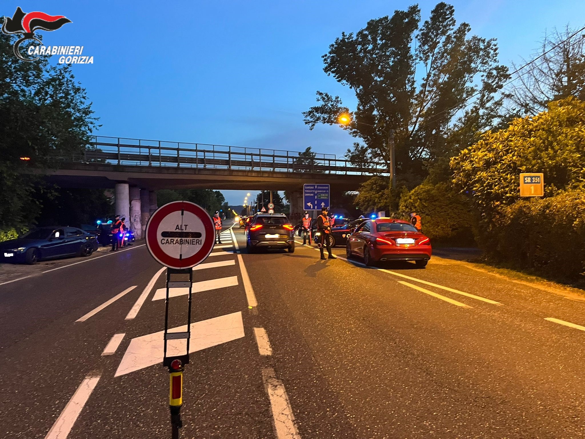 Immagine per Controlli sulle strade a Gorizia: fermati 140 veicoli dai carabinieri, cinque multe 