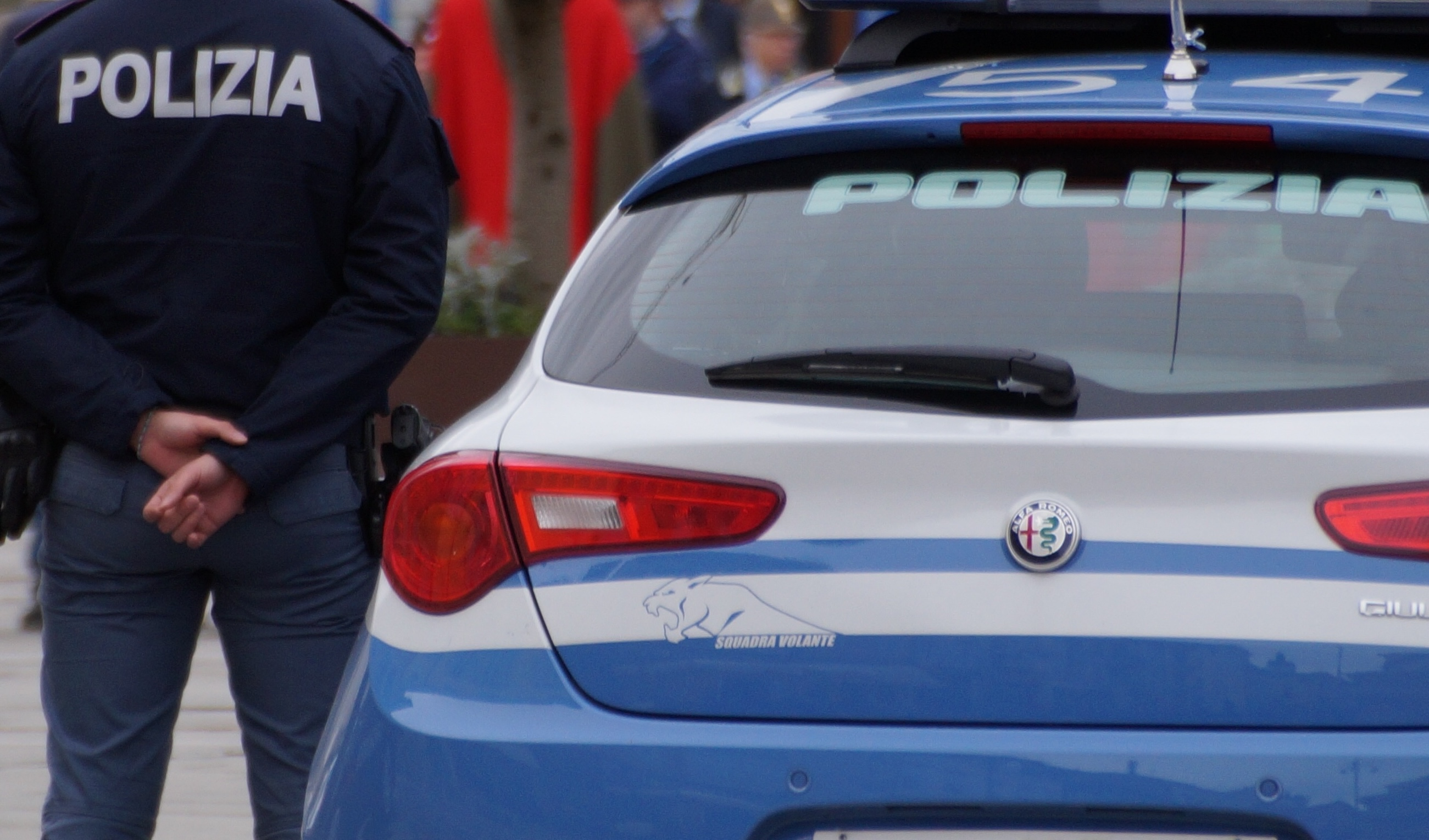 Immagine per Arsenale di armi nel bagagliaio dell'auto, scoperto a Villesse: ecco cosa sappiamo