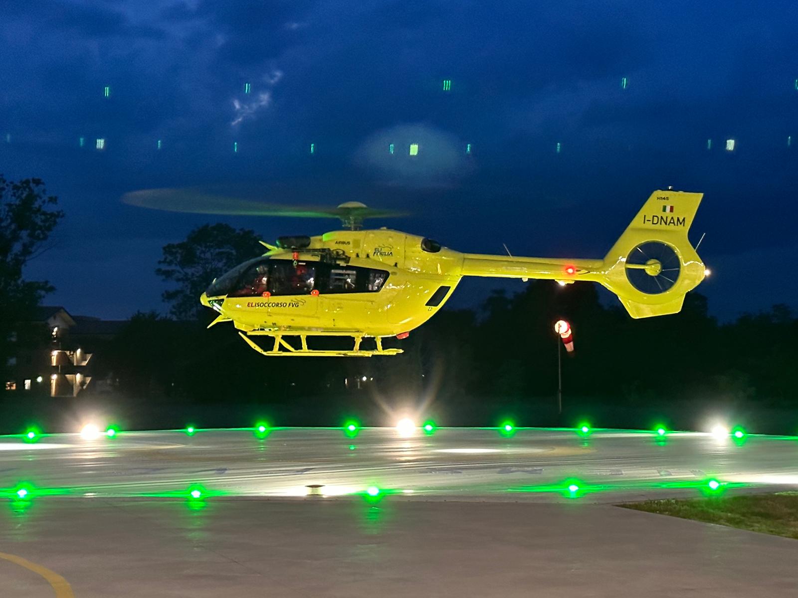 Immagine per Infortunio sul campo mentre gioca a Fiumicello, trentenne elitrasportato