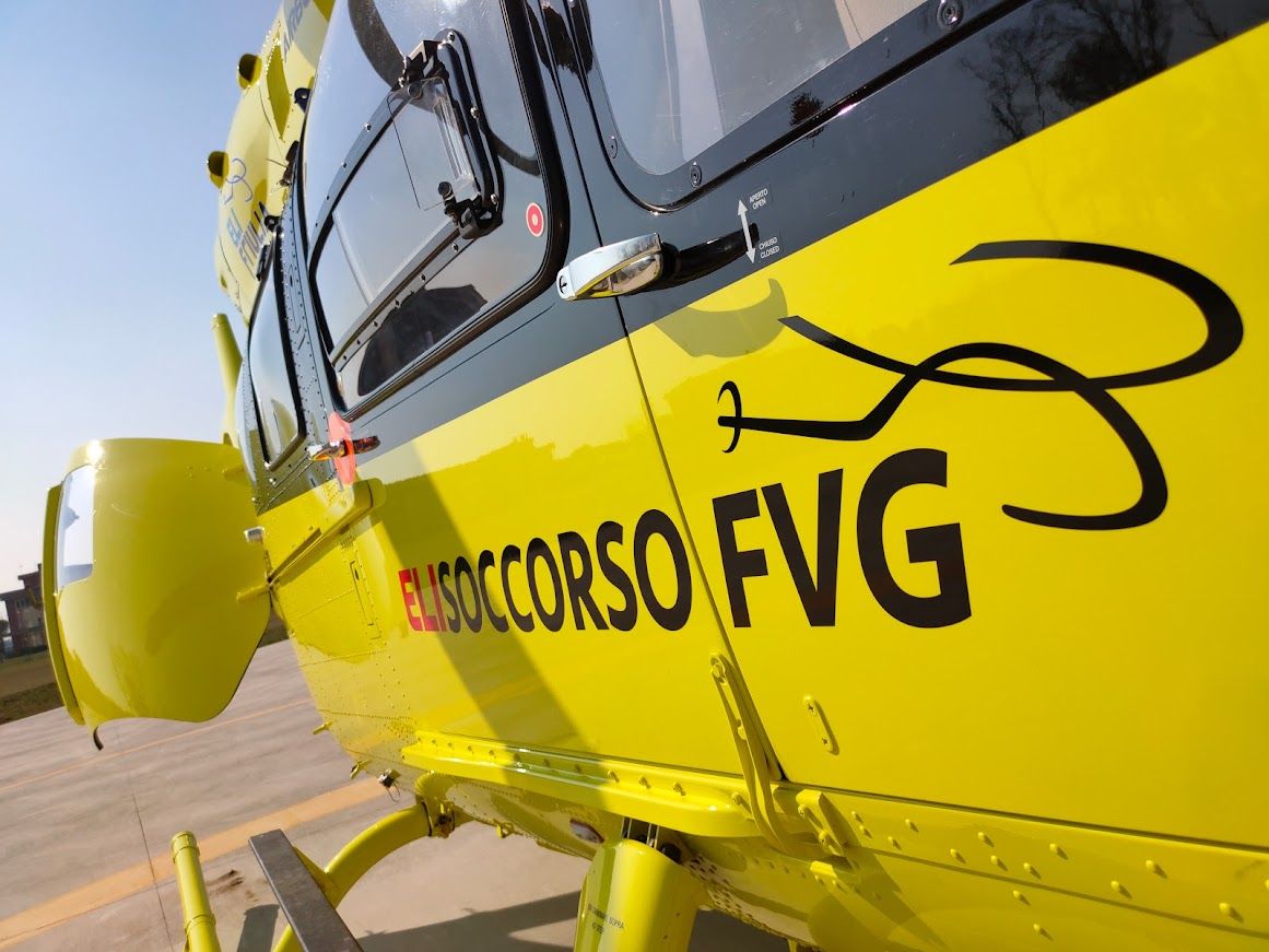 San Lorenzo Isontino, furgone va fuoristrada su via Nazionale: conducente e passeggero kosovari in ospedale