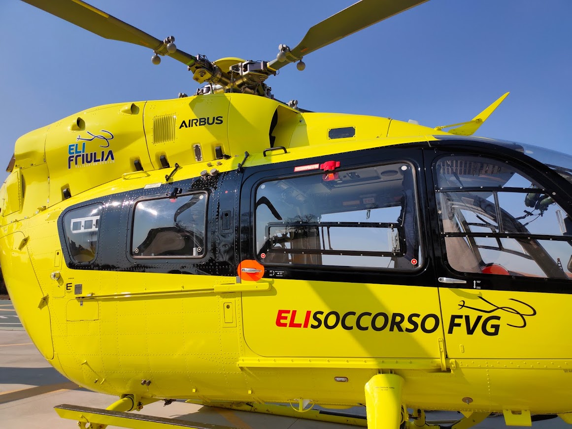 Immagine per Incidente tra auto e moto nella notte a Papariano, donna elitrasportata