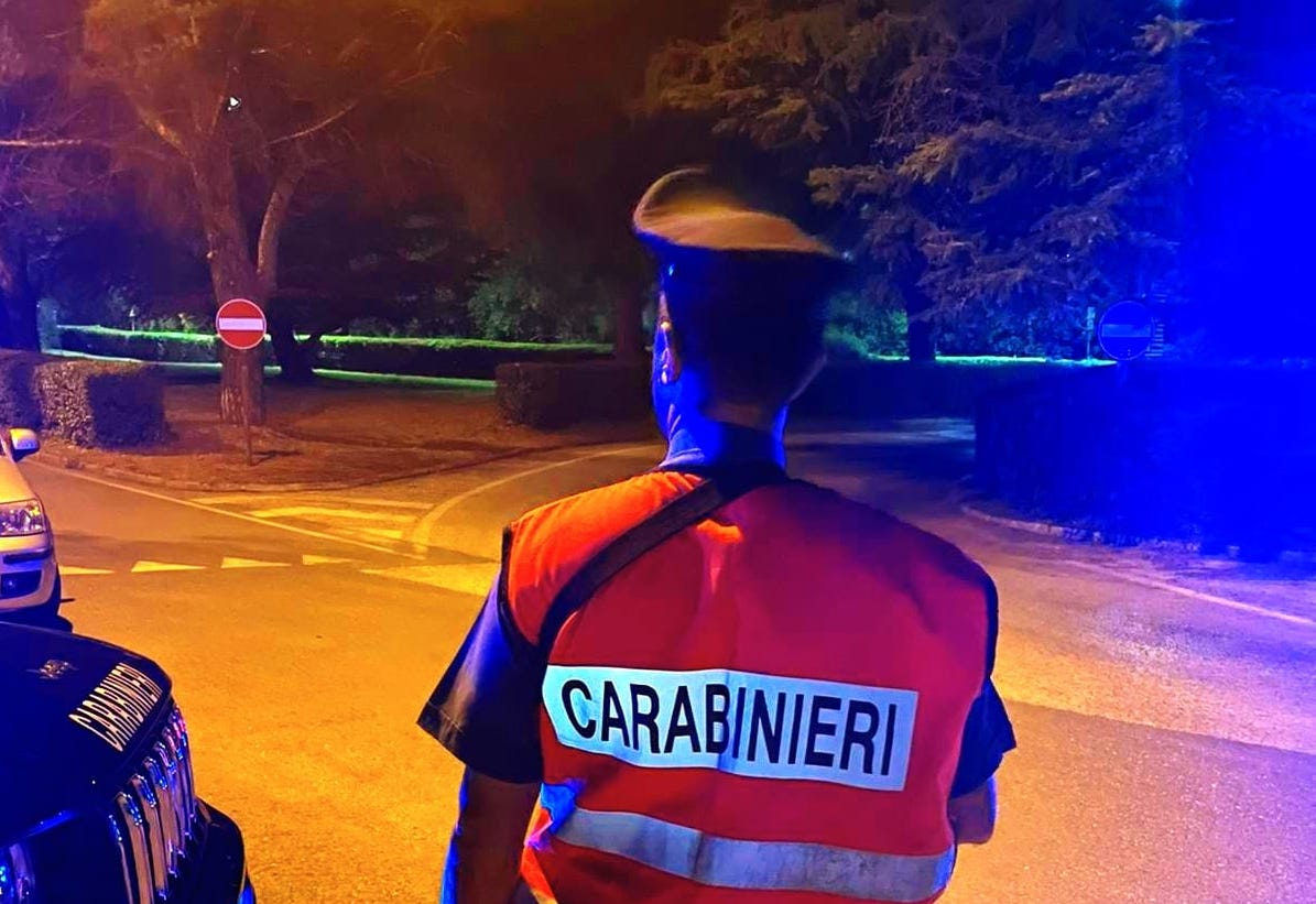 Copertina per Offre uno spinello ai carabinieri in Baia, nei guai ventenne di Monfalcone