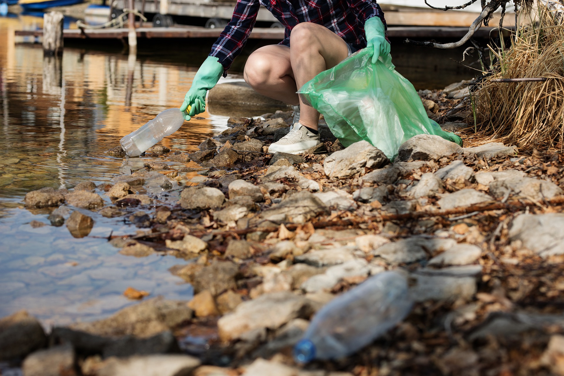 L'inquinamento distrugge l'Adriatico, in arrivo 35mila euro per aiutare le coste del Goriziano