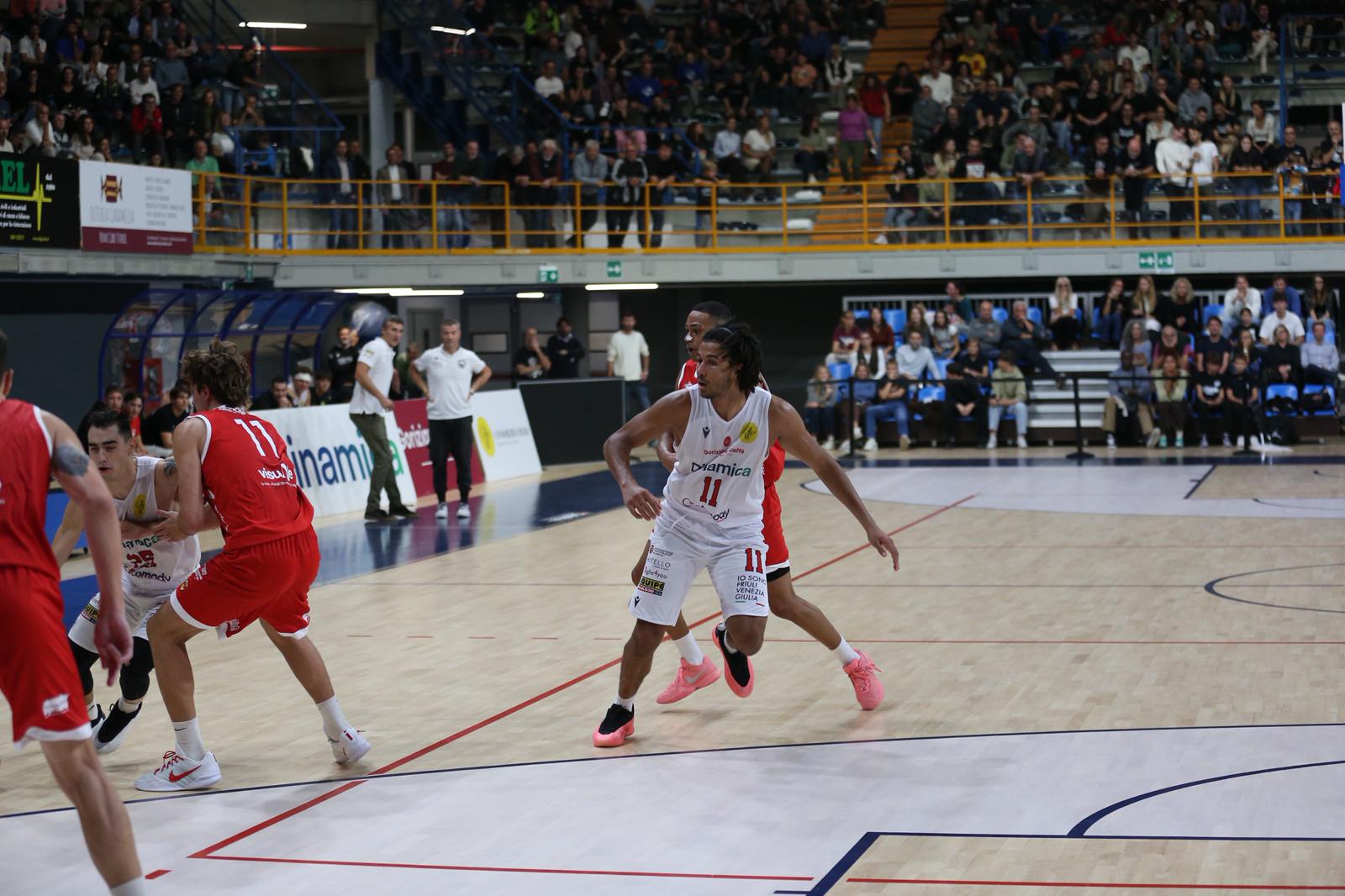 Immagine per In duemila a celebrare il ritorno della pallacanestro al PalaBigot, nuova casa della Dinamo Gorizia