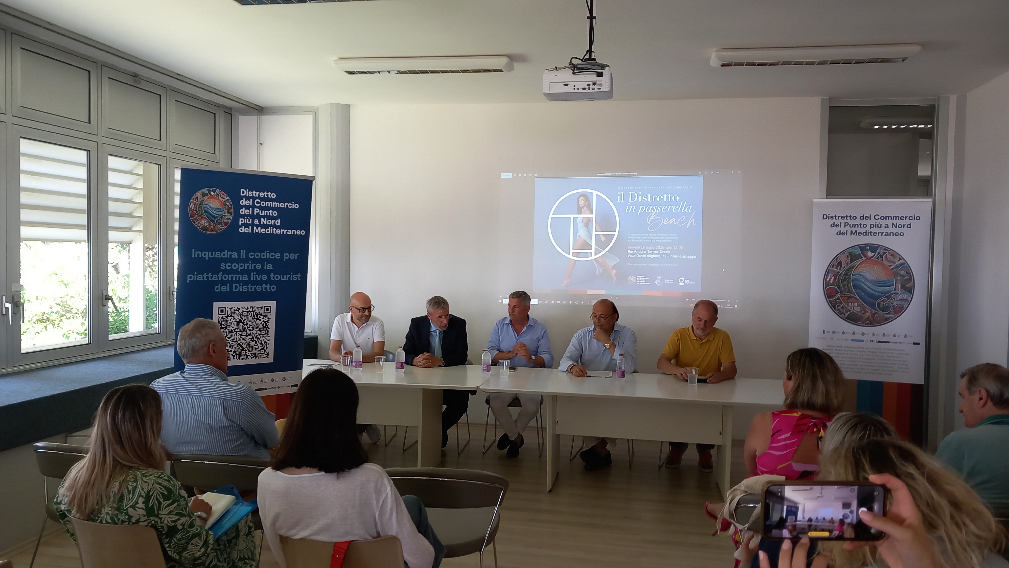 Immagine per Il ‘Distretto in passerella’ arriva a Grado, la vetrina di eccellenze commerciali del territorio sfilerà in spiaggia 