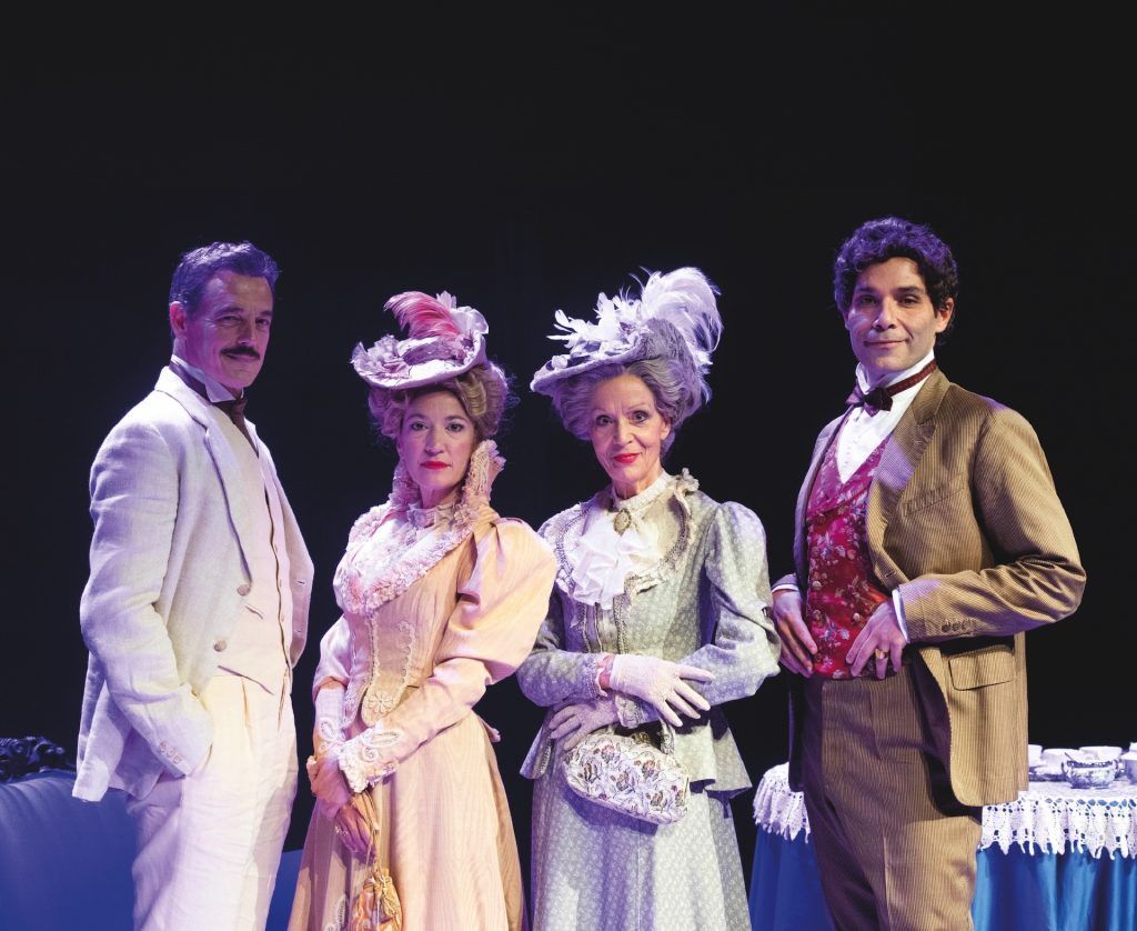 Immagine per Oscar Wilde 'trova casa' al Verdi con la regia di Geppy Gleijeses e l'attrice Lucia Poli