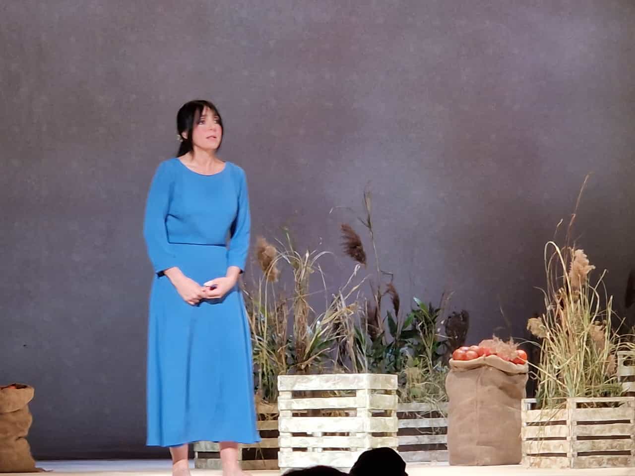 Copertina per Le storie di donne tra petali e spine, sold out per Ambra Angiolini a Gorizia