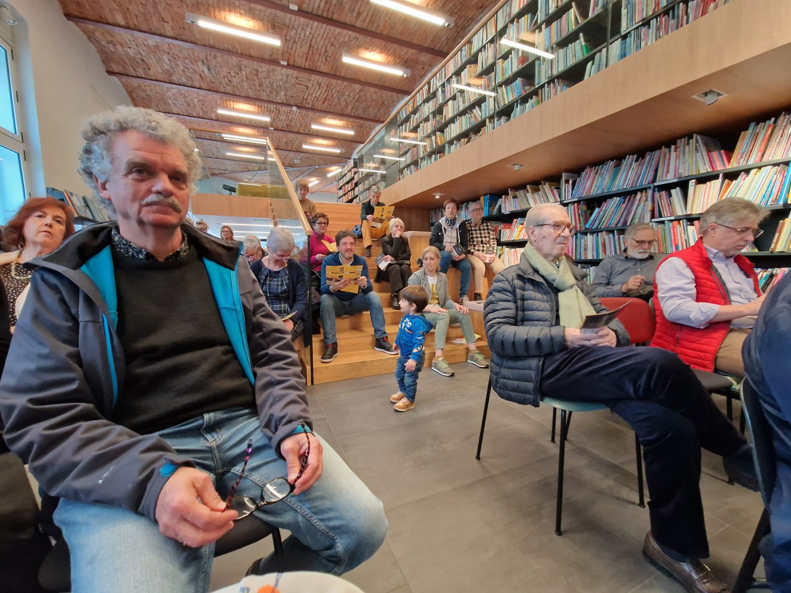 Copertina per Il libro delle 18:03 festeggia 16 anni, una dozzina di incontri sul confine di Gorizia