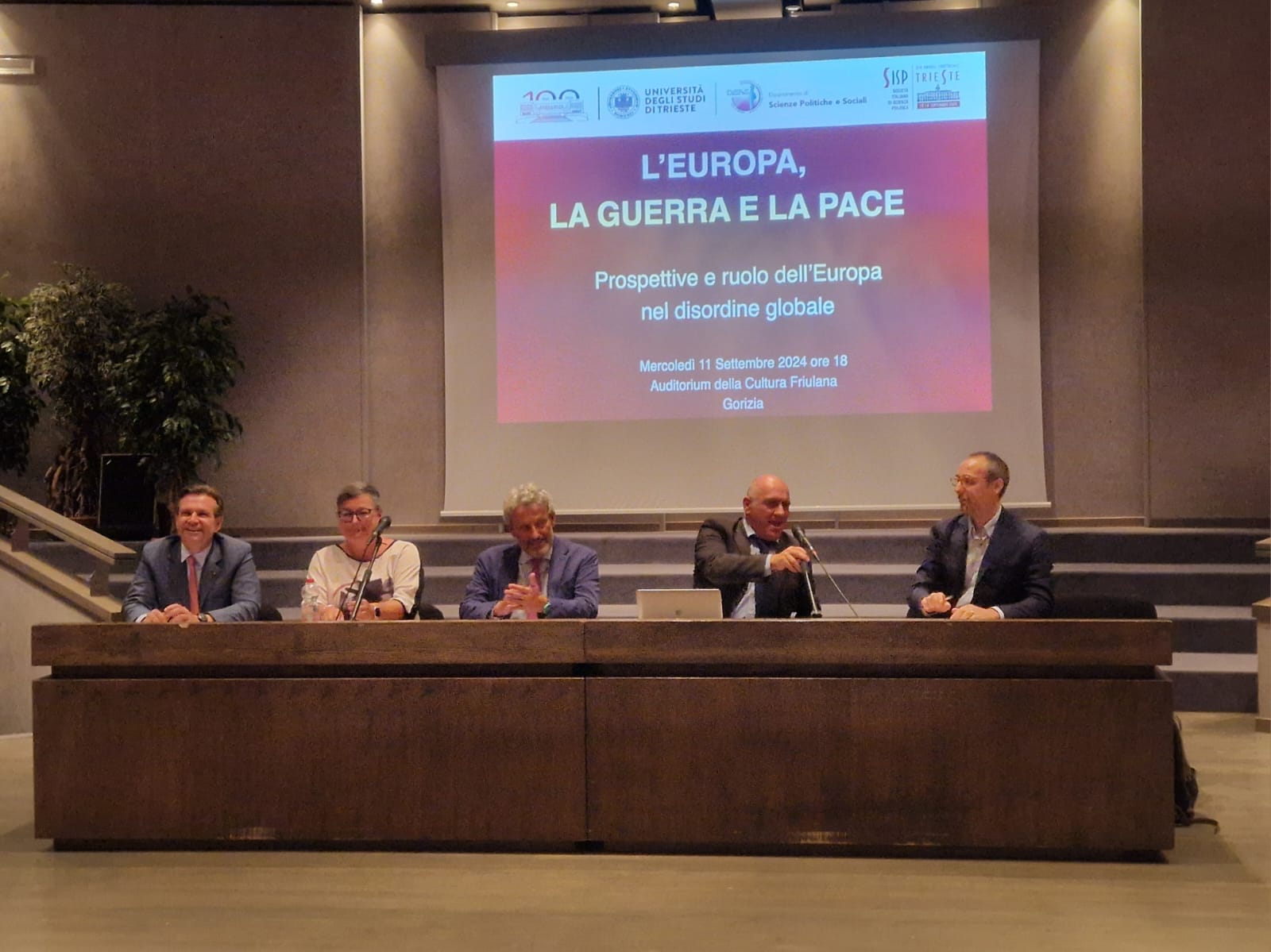 Copertina per L'Europa al bivio tra guerra e pace, gli esperti a Gorizia: «Ecco cosa sta succedendo»