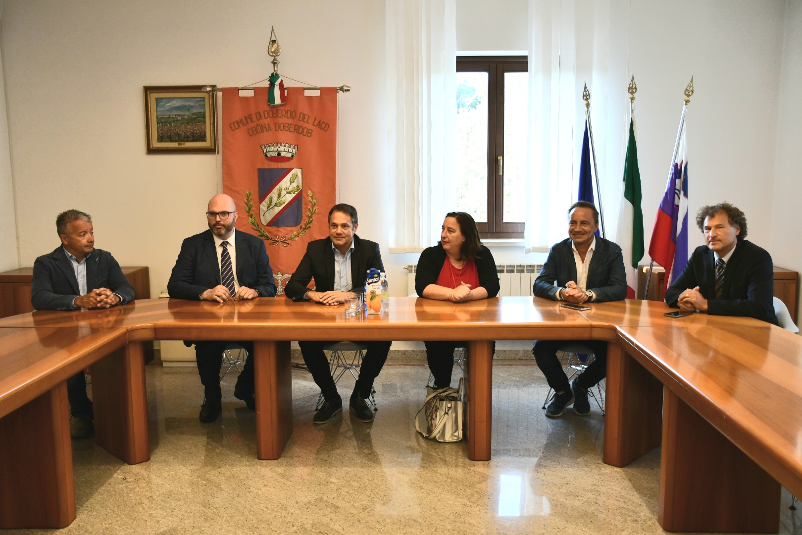 Immagine per Il ministro Arčon nei comuni colpiti dagli incendi, «aiuti da Lubiana»