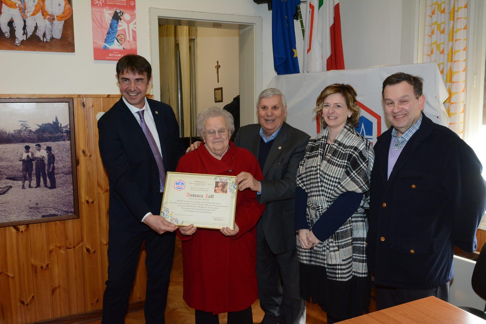 Il premio San Giuseppe ad Antonia Zoff, artigiana della terra di Ronchi