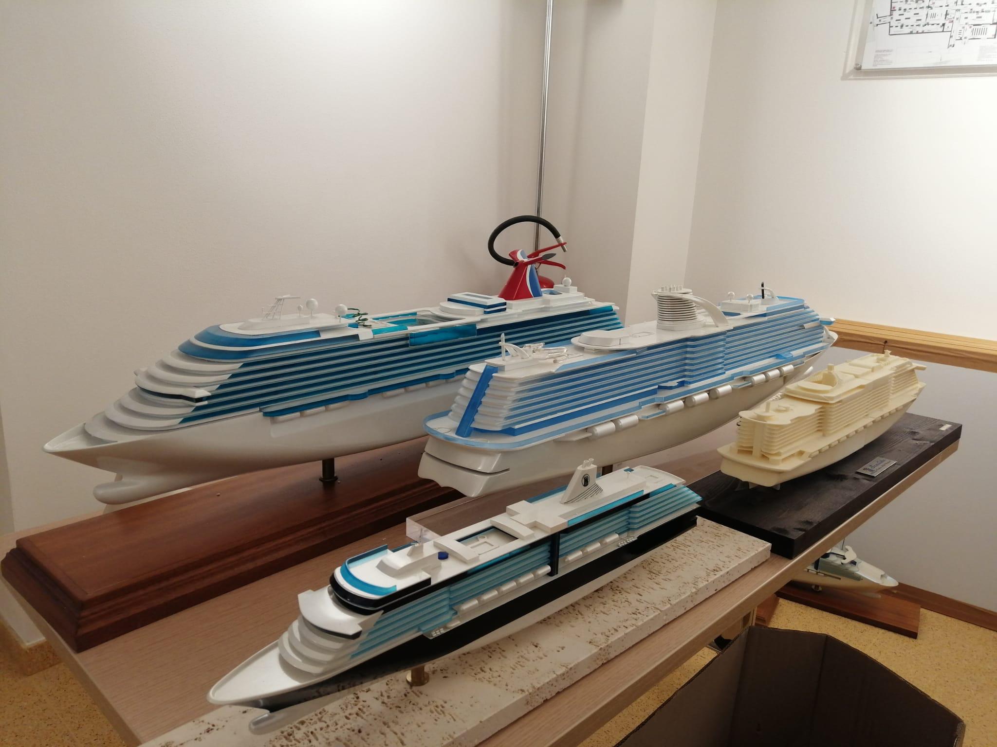 Copertina per La cabina di una nave da crociera al Muca, parte il maxi allestimento