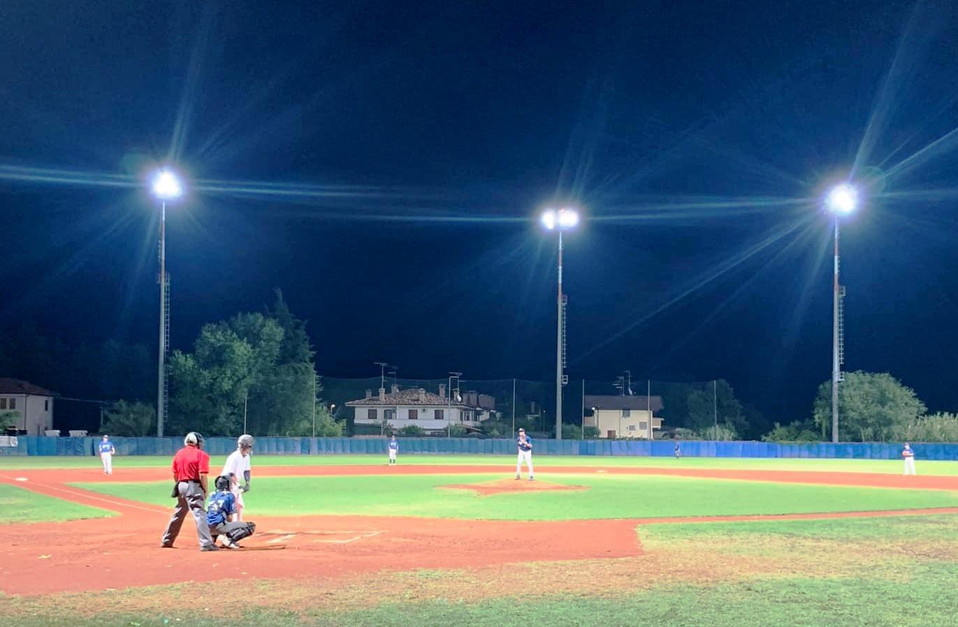 Copertina per Fari nuovi allo stadio di baseball Gaspardis, lavori a Ronchi