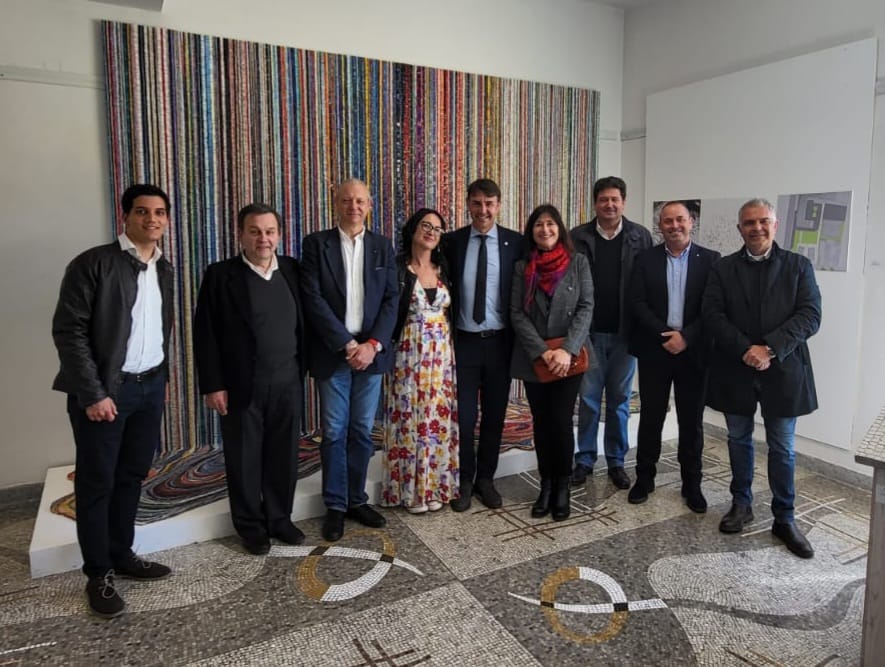 Copertina per Un mosaico per il nuovo stemma di Ronchi, visita a Spilimbergo