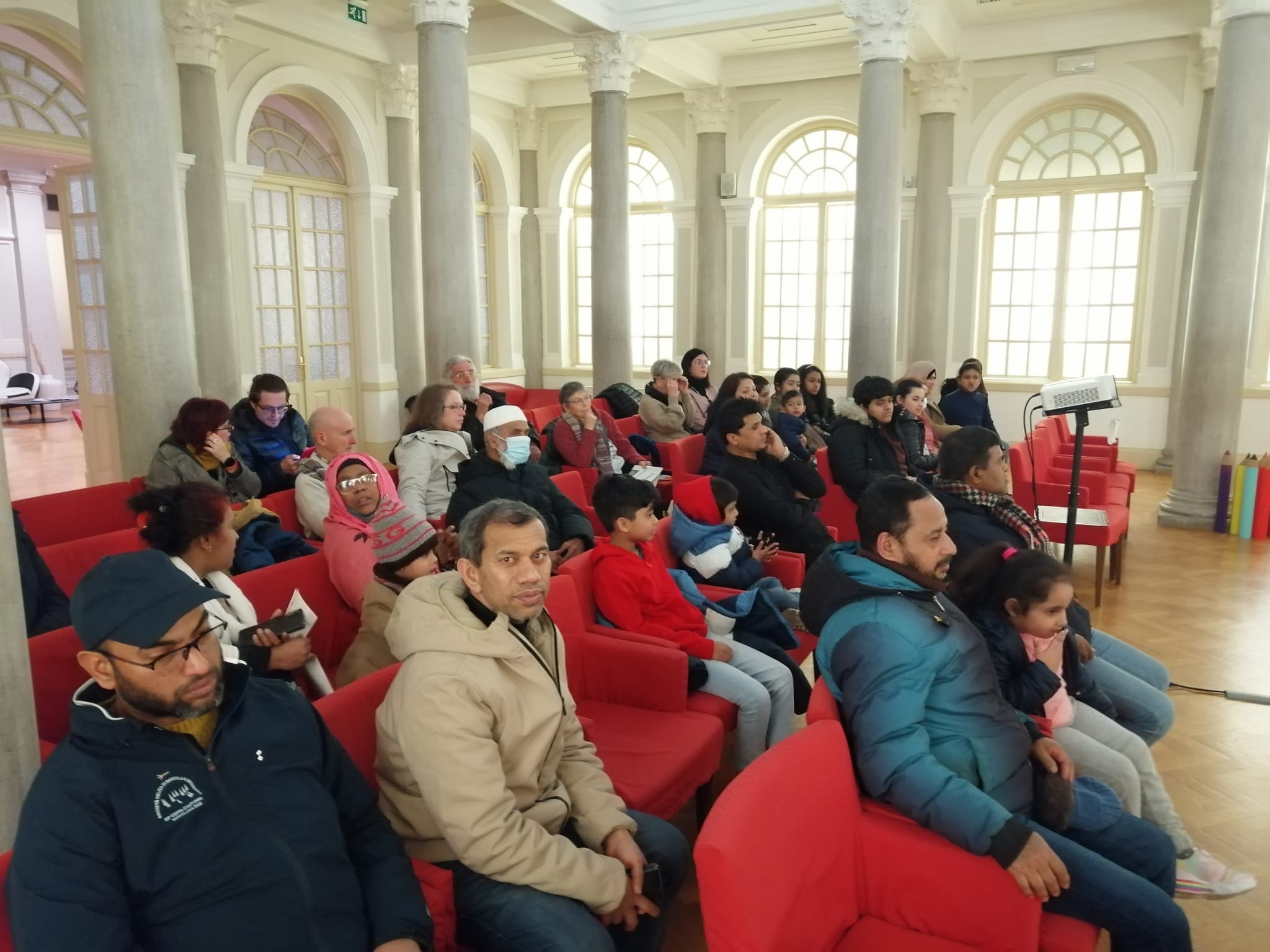 Copertina per La festa dei bengalesi a Monfalcone, insieme per difendere la lingua