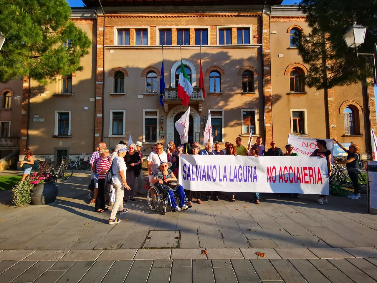 L'acciaieria in Laguna preoccupa Grado, comitato chiama cittadini