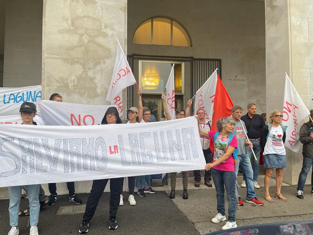 Immagine per Acciaieria in Laguna, Bordin apre al confronto con i comitati