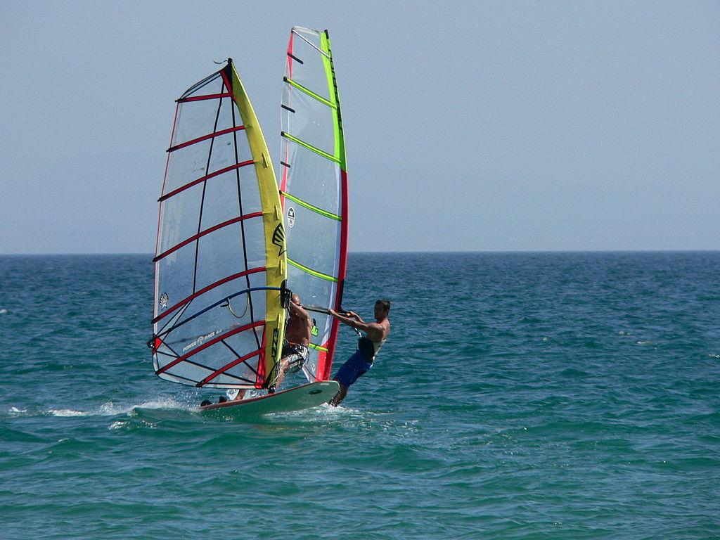 Copertina per A Marina Julia 180 giovani campioni di windsurf, sfida nel ricordo di Lipizer