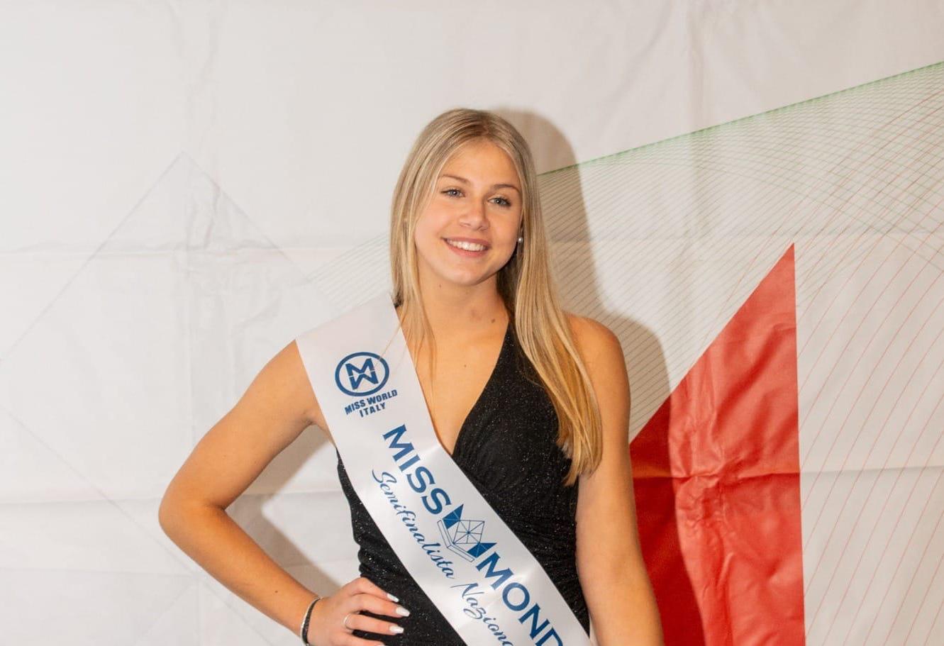 Copertina per Miss Mondo, la giovane Aurora di Sagrado sogna la corona a Gallipoli