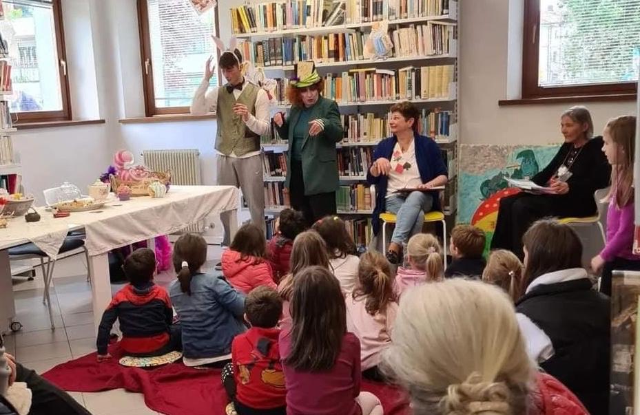 Immagine per Servizio civile solidale a Ronchi, attività in estate con la biblioteca