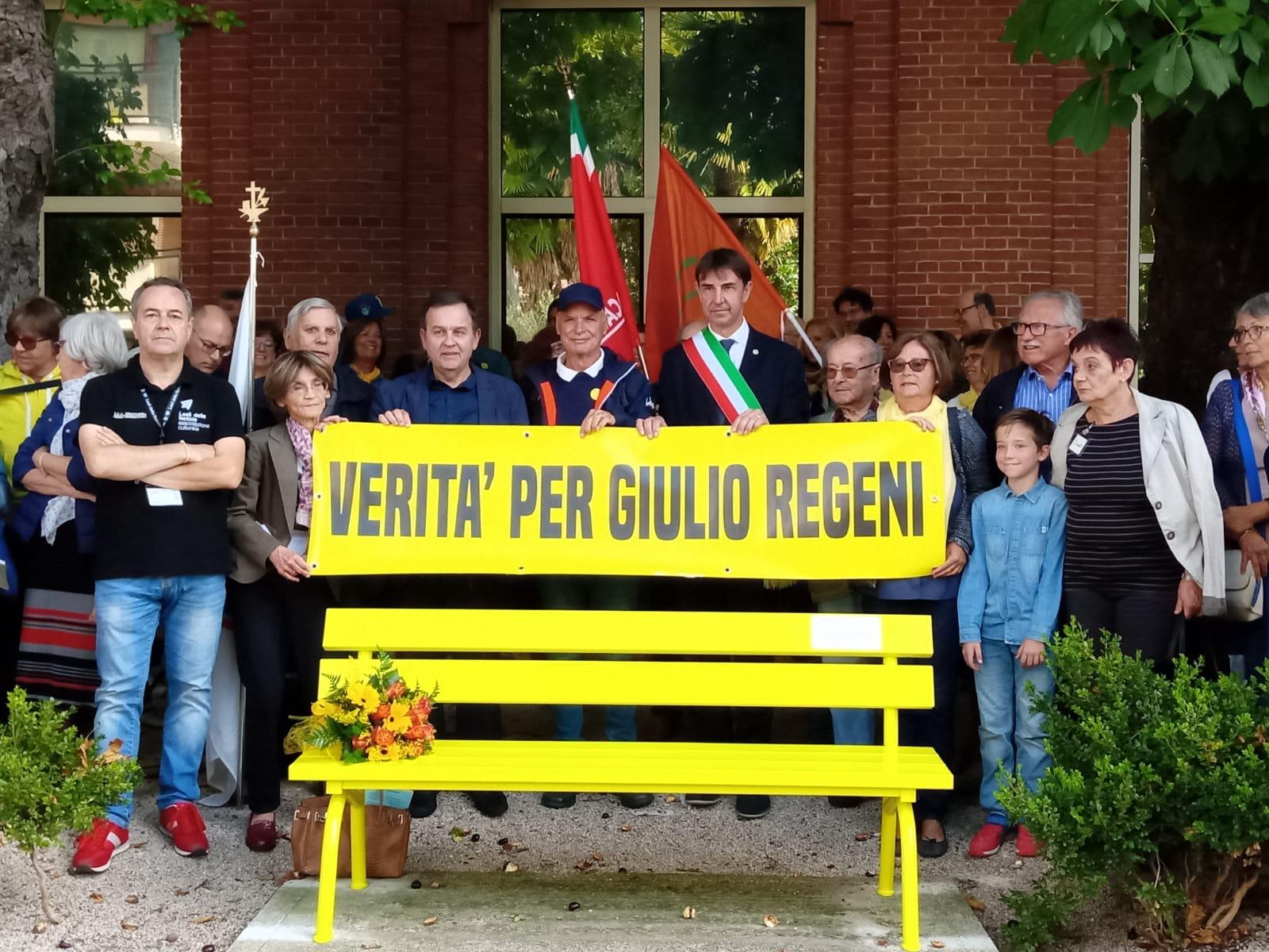 Immagine per Tutti insieme alla panchina gialla, Ronchi chiede verità per Giulio