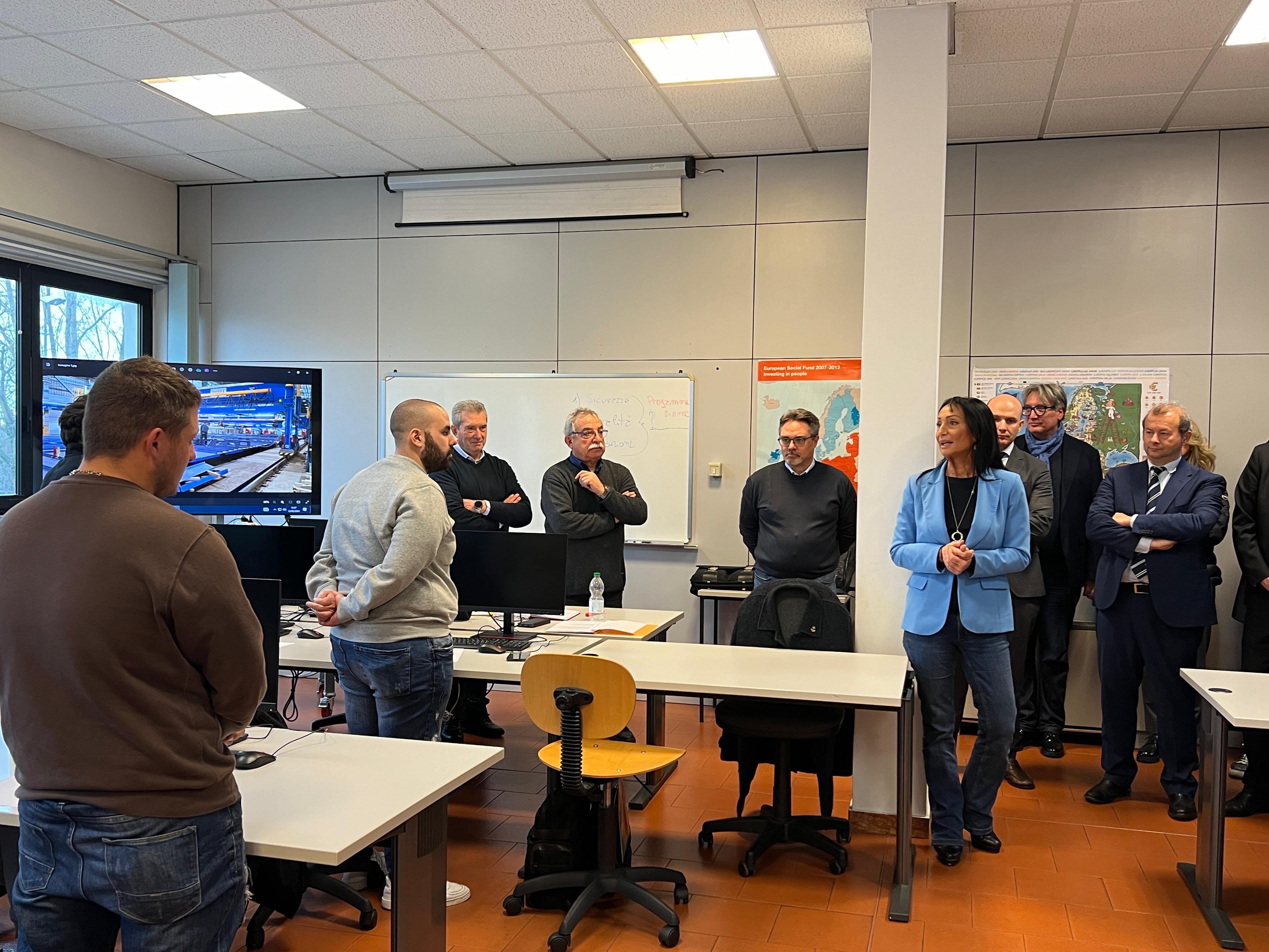 Copertina per Parte il corso per Maestri del mare a Monfalcone, assunzioni in Fincantieri