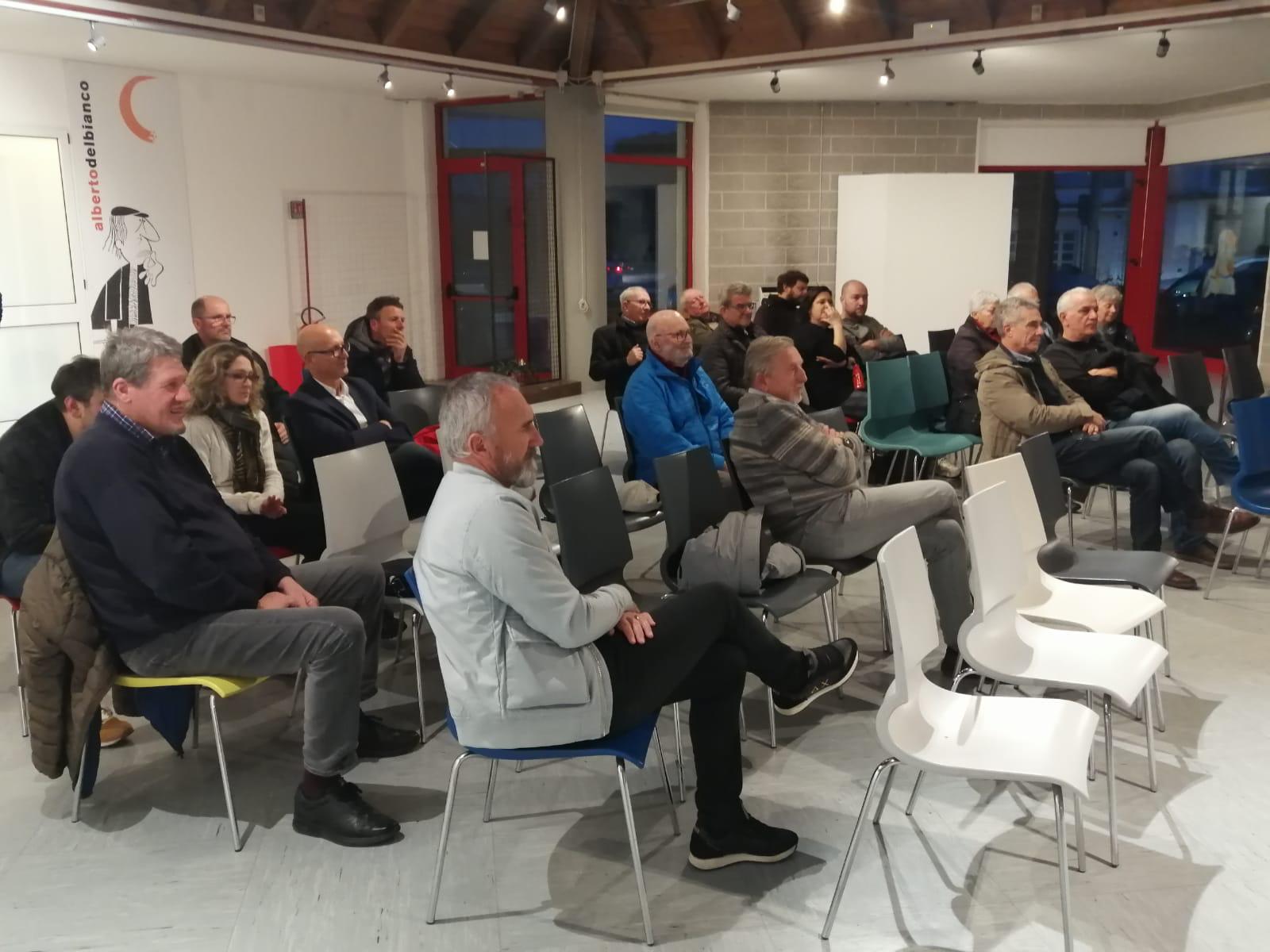 Immagine per Staranzano tenta di salvare il suo amato Bobolar, paura sul futuro dell'albero