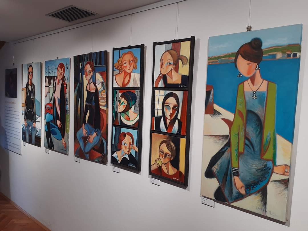 Copertina per Gli artisti bisiachi in mostra a Trieste con Volti di donna da Turriaco