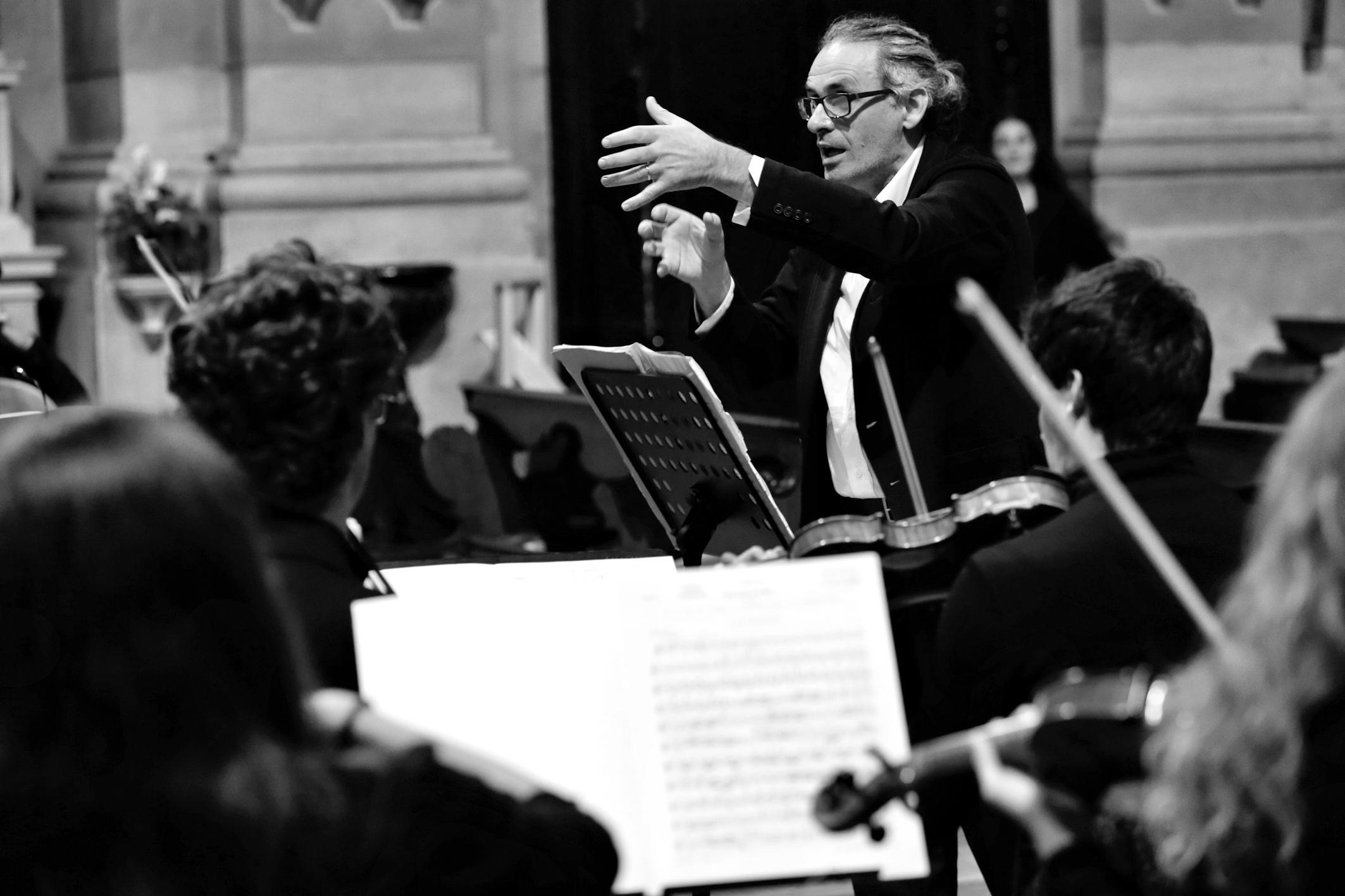 Immagine per A Staranzano «Un concerto per divertire», il maestro Mason all’appuntamento di Capodanno