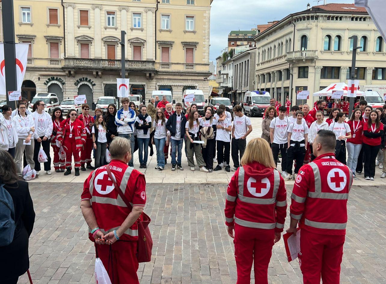 Immagine per Come salvare vite, 70 ragazzi alle Olimpiadi della Croce rossa a Monfalcone