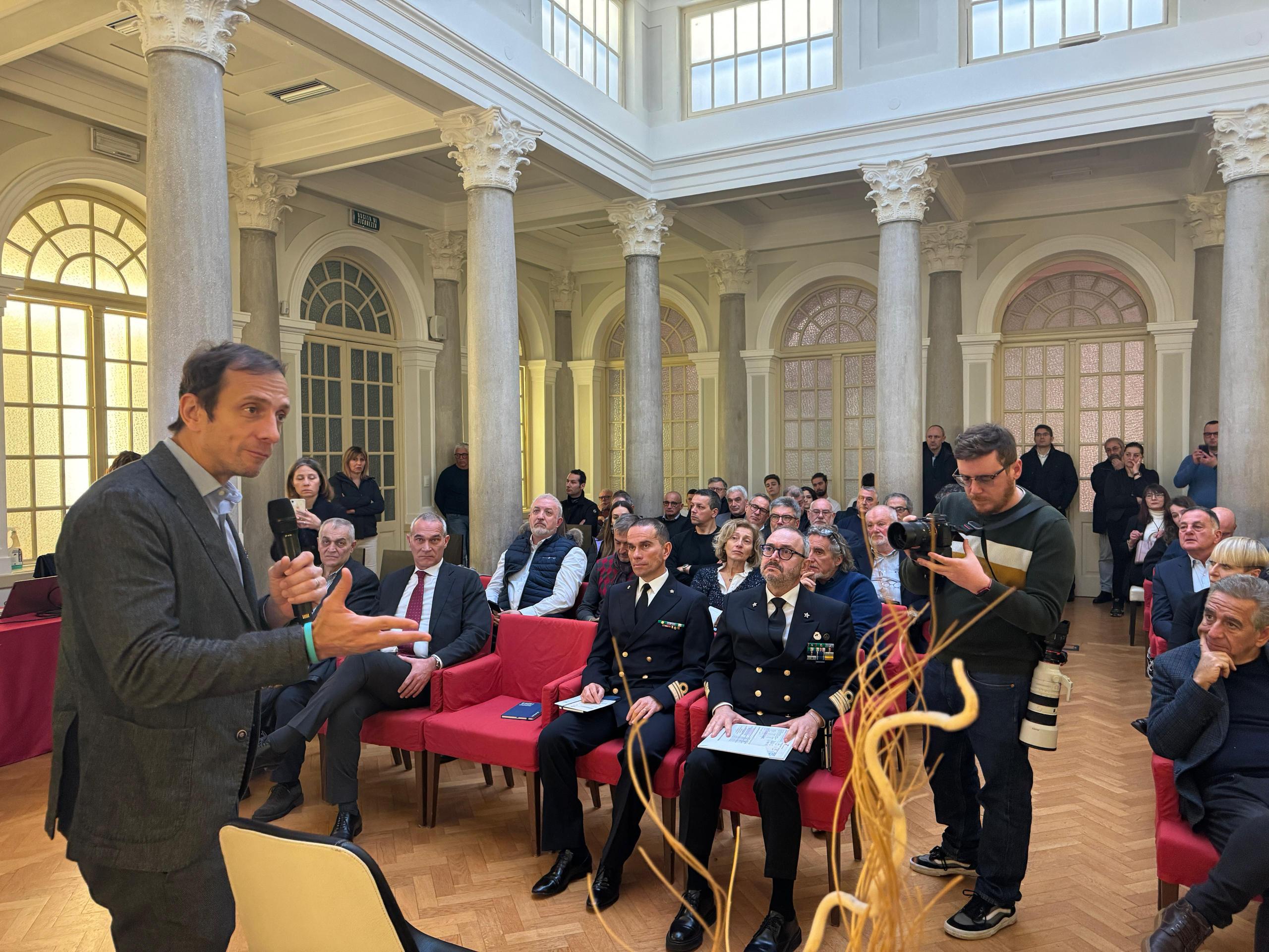 Copertina per Le frontiere del business del mare a Monfalcone: strategie, formazione e industrie
