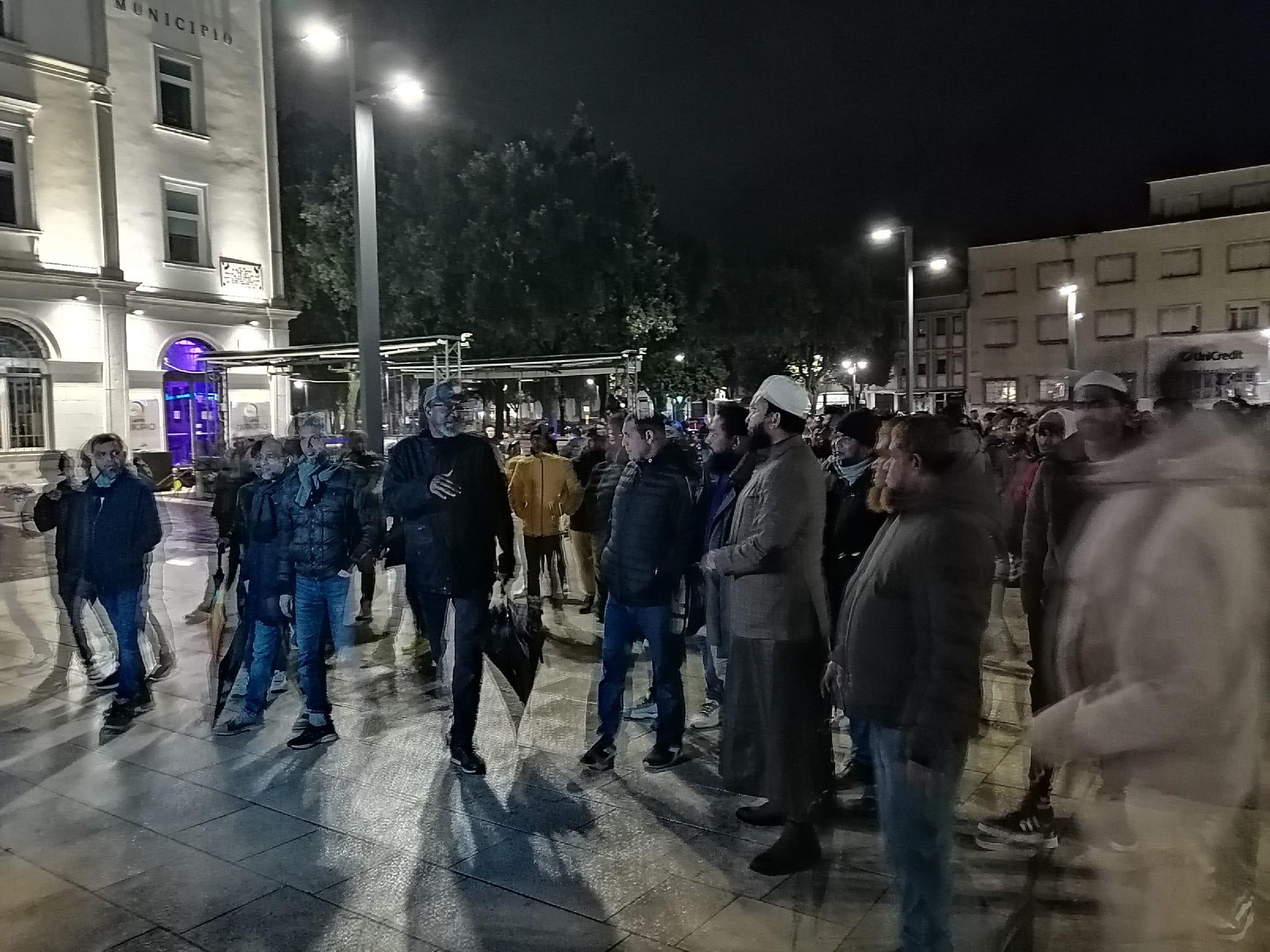 Immagine per Musulmani in piazza Repubblica a Monfalcone, «le bugie del sindaco si fermino»