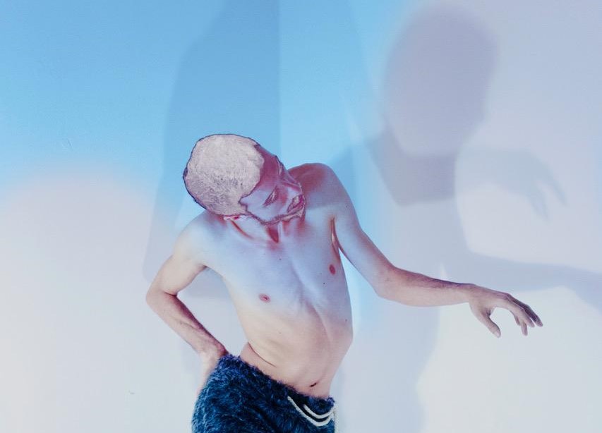 Immagine per L’immagine dei danzatori in ‘Pas de chaval, A walk in progress’ con Foscarini e Martini