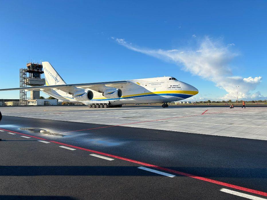 Copertina per Il colosso dei cieli Antonov a Ronchi, a bordo un carico speciale per una trivella offshore
