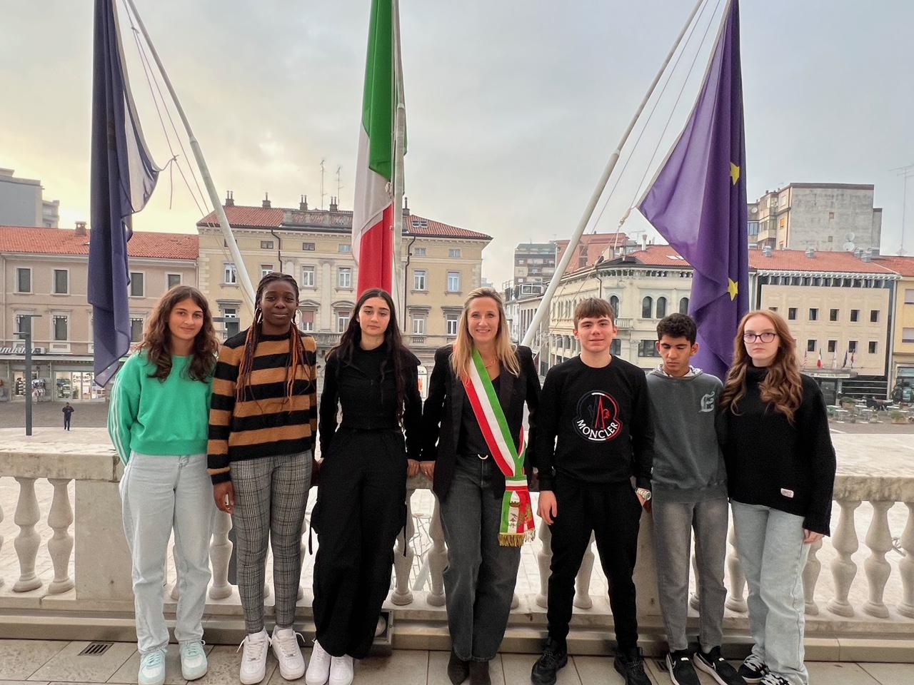 Copertina per Talento, impegno sociale e rendimento scolastico, sei borse di studio a Monfalcone