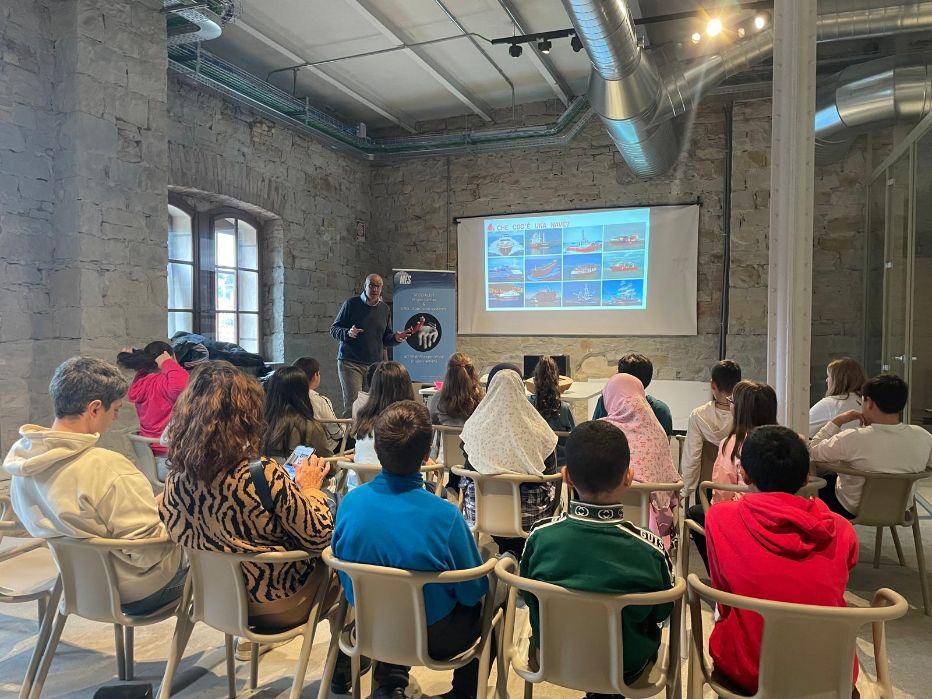 Immagine per Studenti monfalconesi alla scoperta delle professioni marittime a Trieste