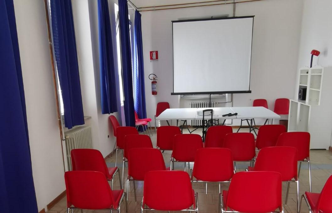 Immagine per Nuovi arredi nella sala convegni dell’Apsam, dono di Ita Solidale a Monfalcone