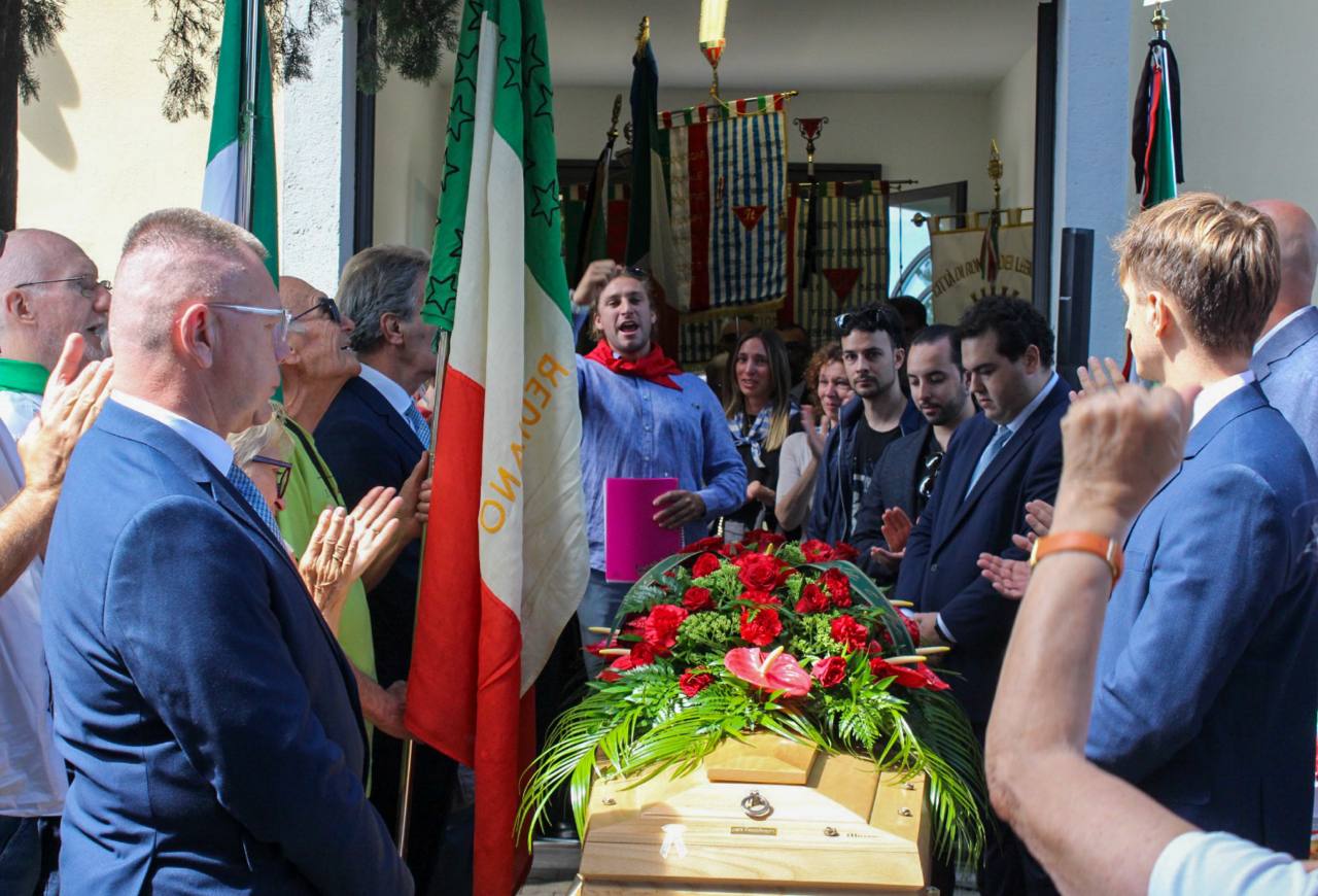 Copertina per Ronchi, l’affettuoso omaggio delle comunità per Mario Candotto, «indefesso testimone degli anni più bui della storia europea»