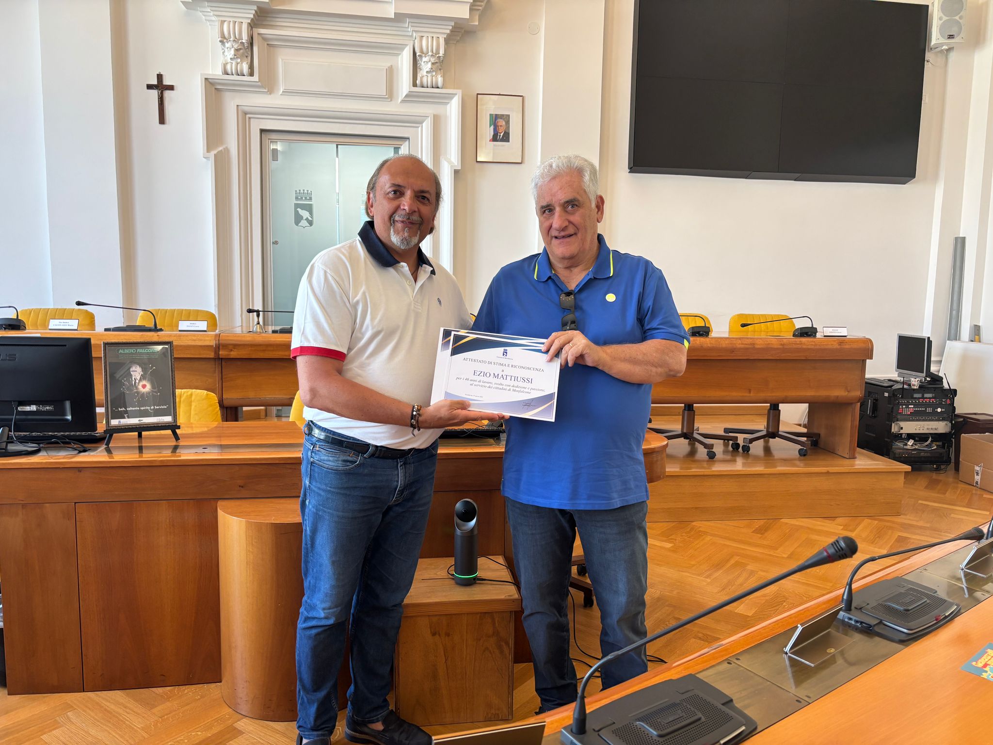 Immagine per La riconoscenza del Comune di Monfalcone a Ezio Mattiussi per i suoi 46 anni di servizio Taxi