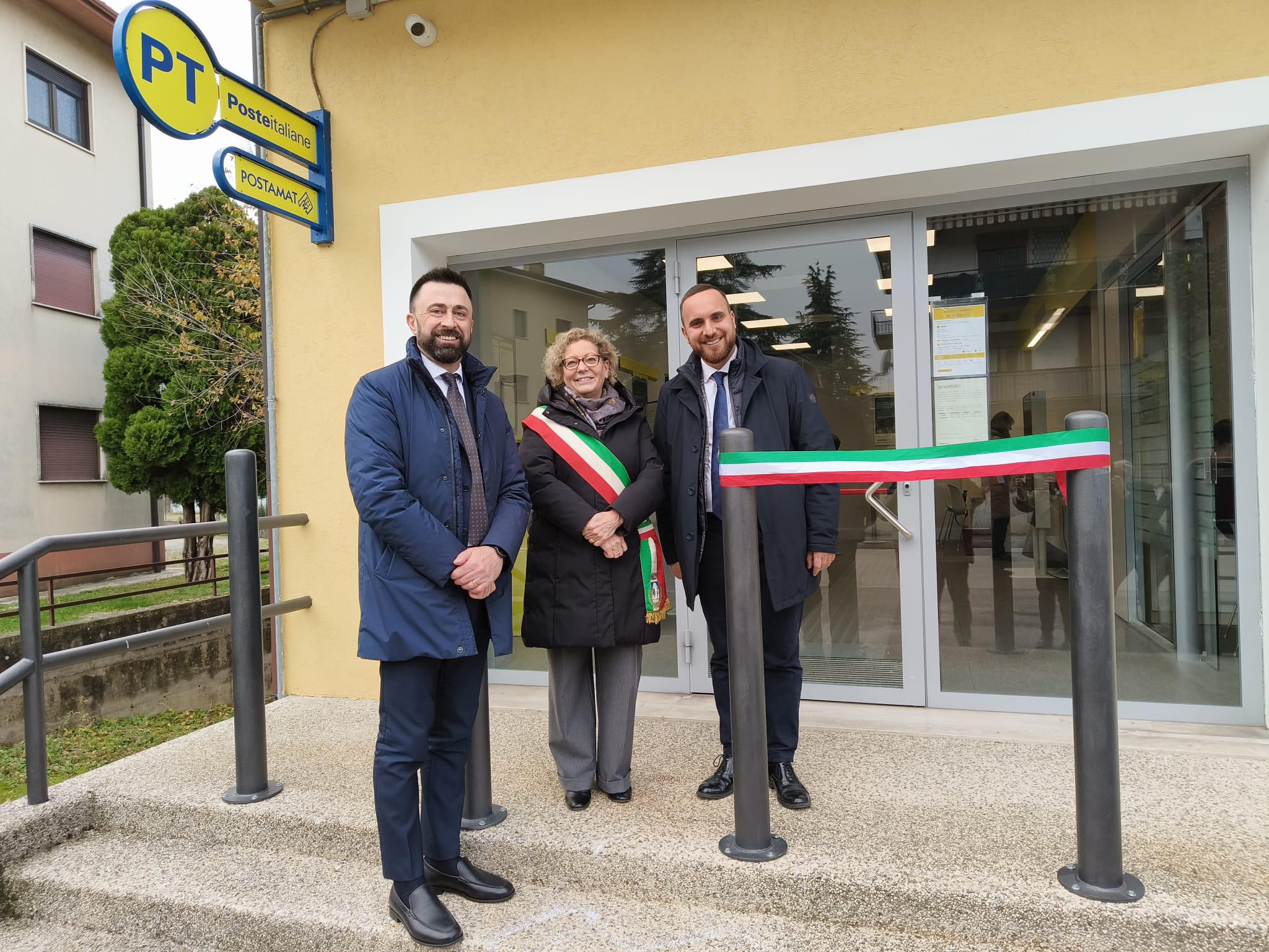 Immagine per Fogliano Redipuglia ha la sua nuova Posta con lo sportello Atm Postamat di ultima generazione