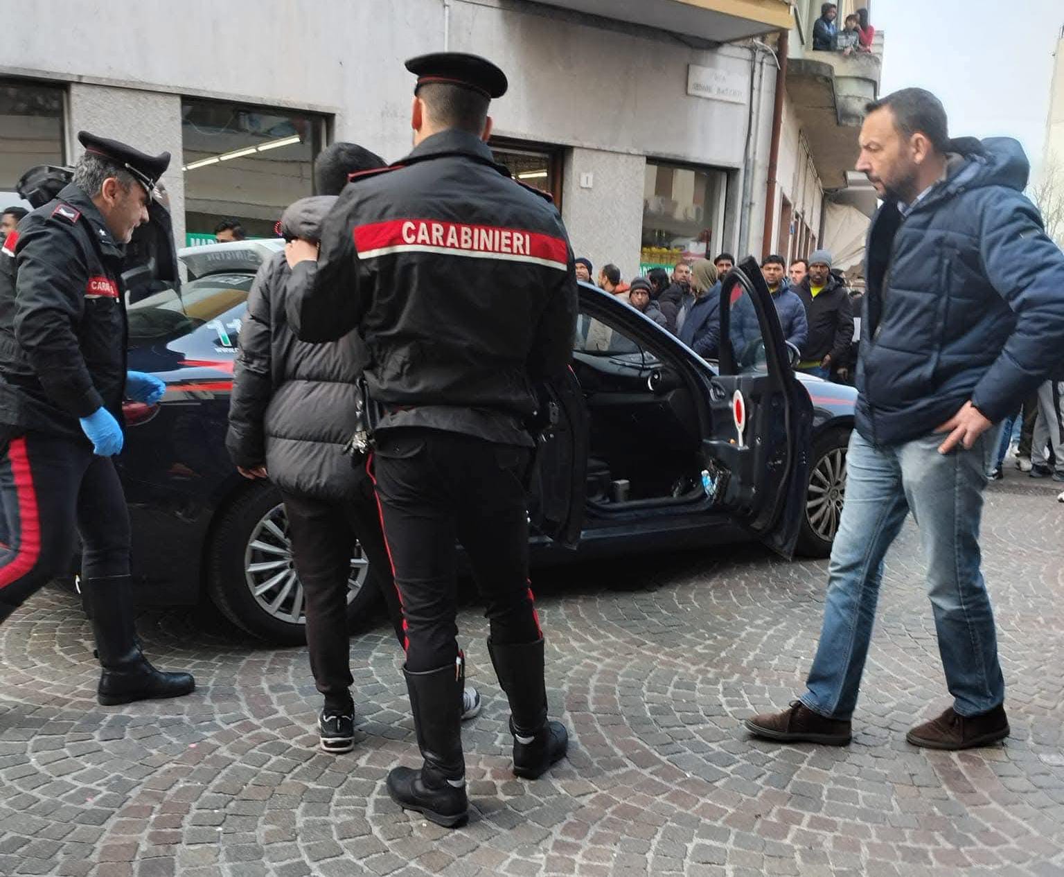 Copertina per Accoltellamento in centro a Monfalcone: l’aggressore resta in carcere a Gorizia