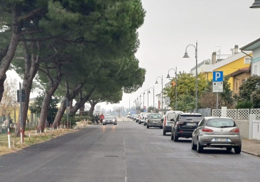Immagine per Manutenzione stradale a Grado: conclusi i primi interventi di riasfaltature e messa in sicurezza
