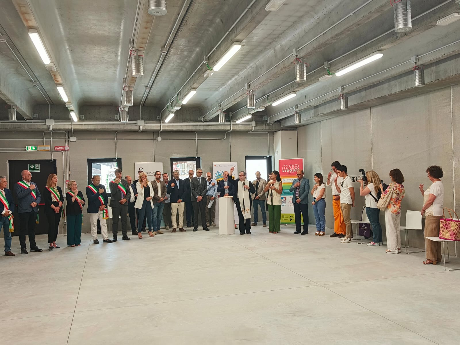 Copertina per Ronchi taglia il nastro del nuovo Centro Multifunzionale che conserva e gestisce il patrimonio del Ccm. Opera da 1,4 milioni di euro
