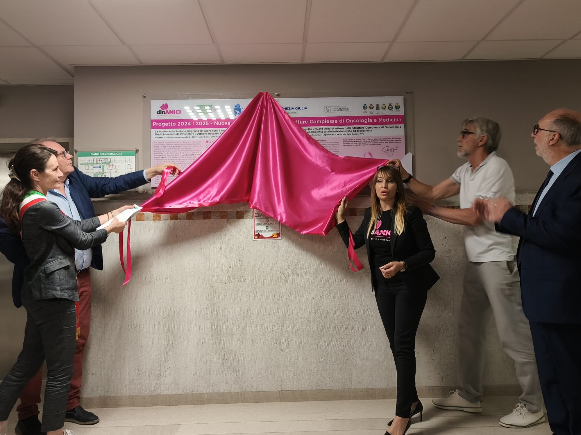 Copertina per Monfalcone, uno spazio comune che cura oltre la cura: è la nuova sala d’attesa tra Oncologia e Medicina