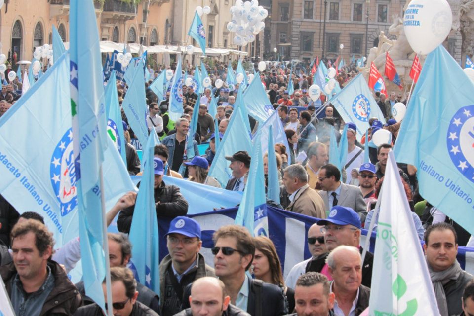 Copertina per Il Siulp provinciale interviene su carico di lavoro e gestione delle emergenze: «Adeguare organici e stipendi»